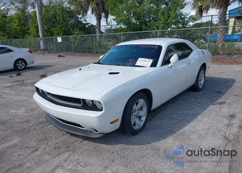 2013 Dodge Challenger Sxt z USA, uszkodzony, nr VIN 2C3CDYAG5DH693813